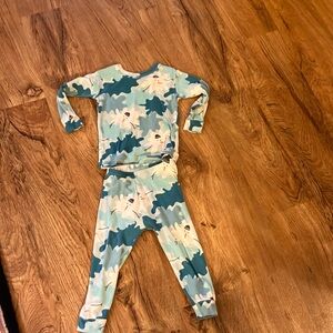 Baby gap 2 years melted snowman 2 piece pajamas